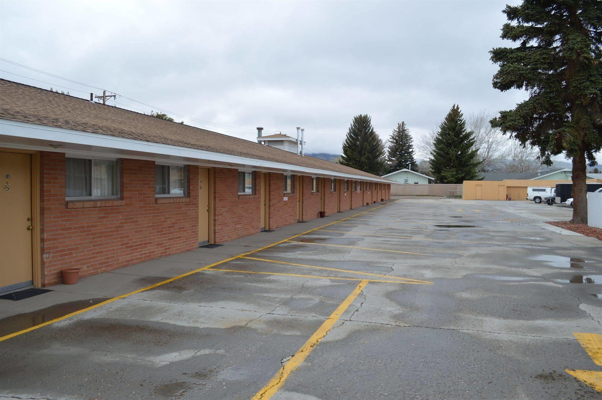 Skyline Motor Inn Cody Exterior foto